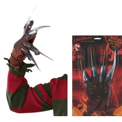 Mano guanto di Freddy...